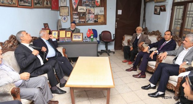 Kaynak:“İSTİKRARLI BİR HÜKÜMET İÇİN MİLLETİMİZ GAYRET İÇERİSİNDE