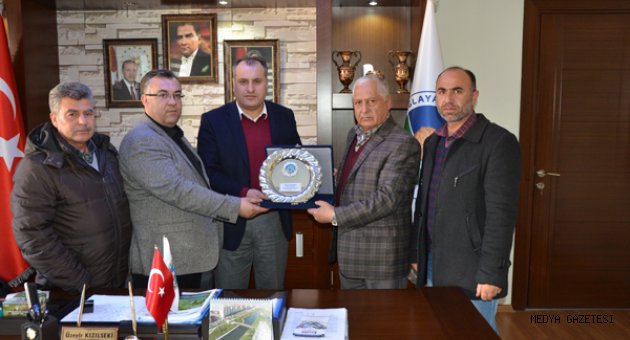 'KIZILSEKİ'YE PLAKET