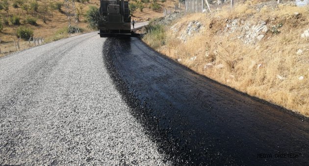 KMBB’den Akçalı Grup Yoluna Sathi Kaplama