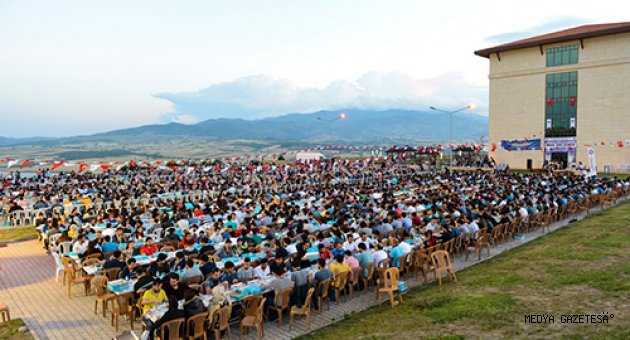 KSÜ ÖĞRENCİLERİ, 2. GELENEKSEL İFTAR YEMEĞİNDE BULUŞTU