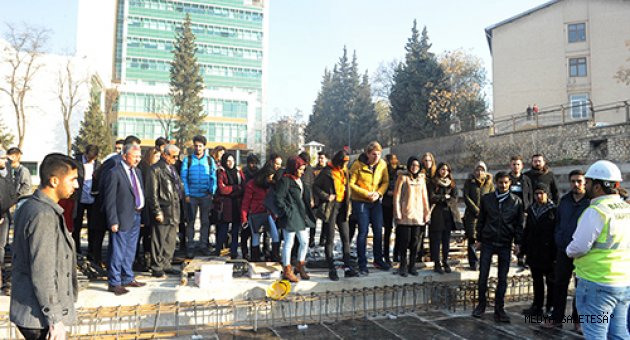 KSÜ YAPI TOPLULUĞU ÖĞRENCİLERİNE HİZMET YAPILARI ANLATILDI