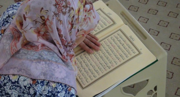 KUR’AN AYINDA KURANLA BULUŞUYORLAR…