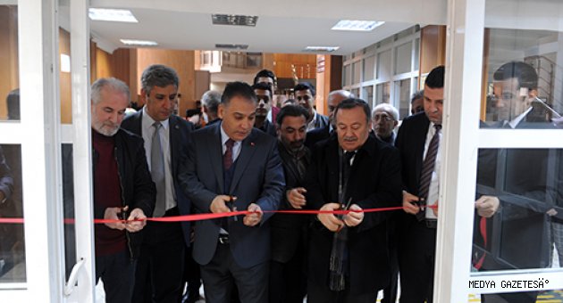 KURTULUŞ RESİM SERGİSİ AÇILDI