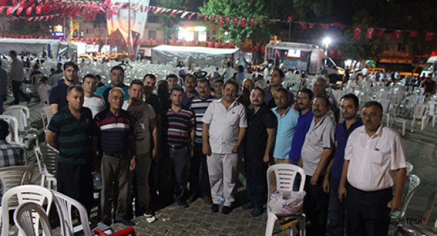 KÜTÜPHANECİLER DEMOKRASİ NÖBETİNDE