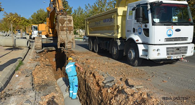 LÜTFİ KÖKER BULVARINDA ÇALIŞMALAR BAŞLADI
