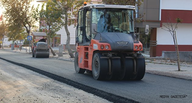 LÜTFİ KÖKER’DE ASFALT ÇALIŞMASI