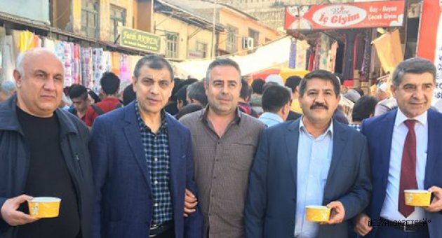 MADO’DAN ARASA CAMİ’DE AŞURE ZİYAFETİ