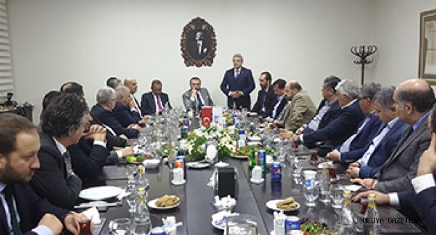 MAHİR ÜNAL, KMTSO’DA İŞ DÜNYASI İLE BULUŞTU