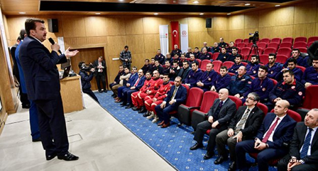 MAKEDON İTFAİYECİLER SERTİFİKALARINI ALDI