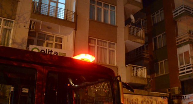 Mangal Yaparken Balkonu Yaktılar
