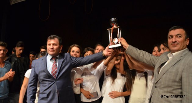 MARAŞGÜCÜ SPOR SANAT VE ŞAMPİYONLUK GECESİ DÜZENLEDİ.