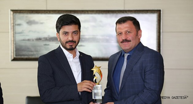 MAVİ KAPAK PROJESİ AYIN GÖNÜLLÜLÜK HAREKETİ SEÇİLDİ