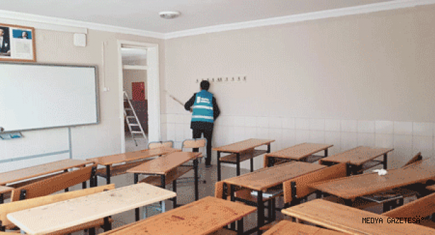 Mersin'de denetimli serbestlik yükümlüleri okulda tadilat yaptı