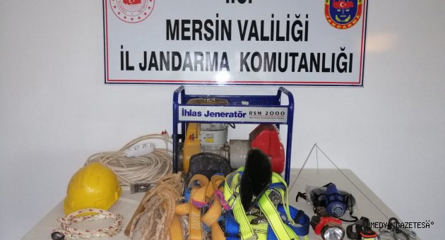 Mersin'de kaçak kazı operasyonu:3 Gözaltı