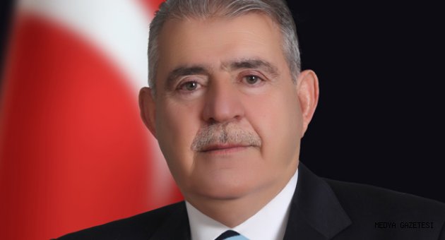 “MİLLET OLABİLMENİN EN ÖNEMLİ SEMBOLÜ BAYRAKTIR”
