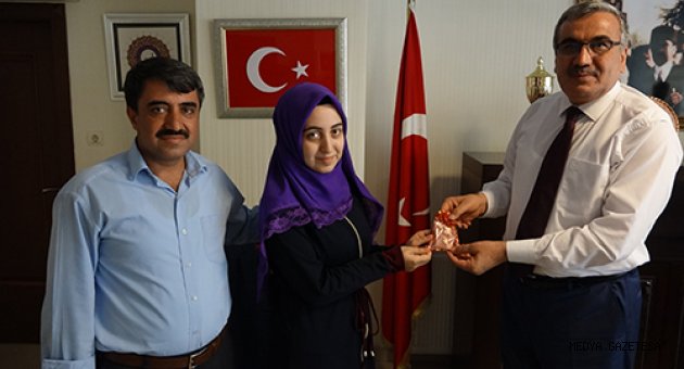 MÜFTÜ SÜRGEÇ, “GÖNLÜNÜZ KALBİNİZ KENDİ ÜLKENİZLE BERABER ATSIN”