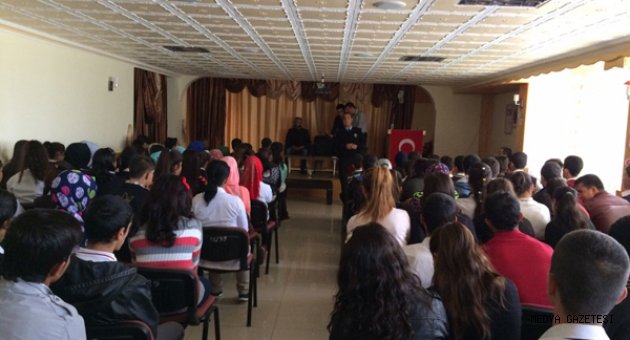 Öğrencilere Şiddet Konusunda Seminer