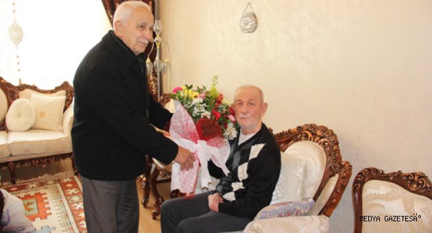 ÖĞRETMENLER GÜNÜNDE TUFAN ERGEN HOCAYA ZİYARET