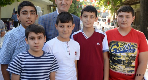 OKAY;BAYRAM KAHVALTISI GELENEĞİNİ SÜRDÜRDÜ