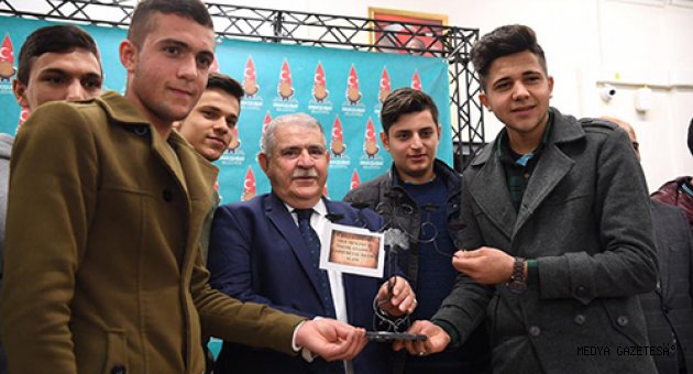 Onikişubat Belediye Başkanı Hanefi Mahçiçek, Geleceğe Işık Tutuyor