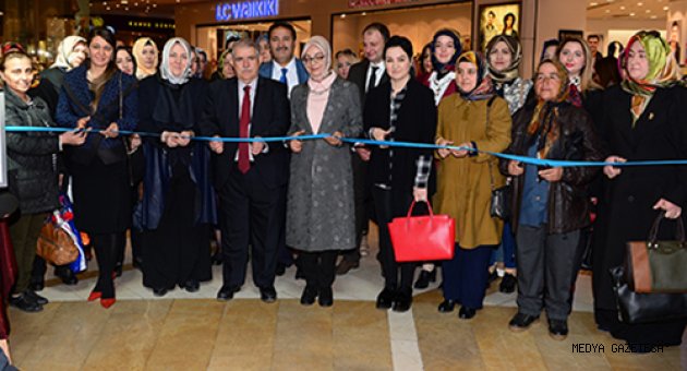 ONİKİŞUBAT BELEDİYESİ, 8 MART DÜNYA KADINLAR GÜNÜ DOLAYISIYLA FOTOĞRAF SERGİSİ AÇTI