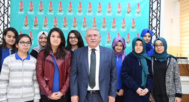 Onikişubat Belediyesi ile Gençler Kariyer Günleri’nde Geleceklerini Planlıyor