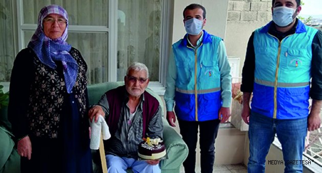 Onikişubat Belediyesi’nden Durdu Amca’ya Doğum Günü Sürprizi