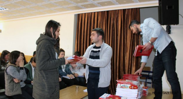 Onikişubat Belediyesi’nden Ekinözülü Öğrencilere Kitap Desteği