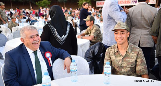 ONİKİŞUBAT BELEDİYESİ’NDEN ŞEHİT AİLELERİ VE GAZİLER ONURUNA İFTAR