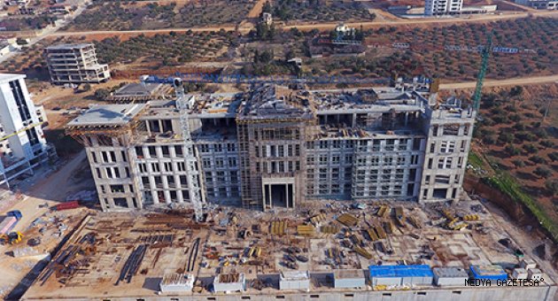 ONİKİŞUBAT BELEDİYESİ YENİ AKILLI HİZMET BİNASI’NDA SONA YAKLAŞILIYOR…