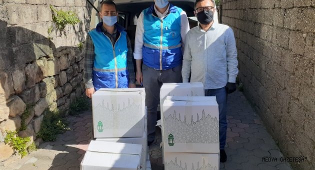 Onikişubat Belediyesinden Azerbaycanlı öğrencileri gıda yardımı