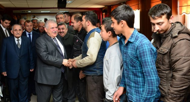 ONİKİŞUBAT YÜREKLERİ ISITTI