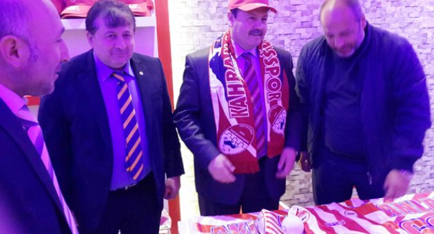 Oruç, yeşil sahalara indi