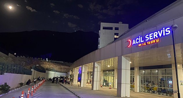 Otomobili durdurularak eşi ve çocuğu yanındayken silahla vurulan kişi öldü