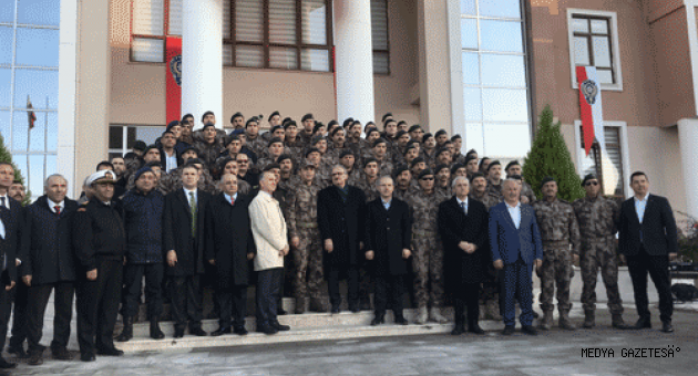 Özel harekat polisleri Antalya'dan Barış Pınarı Harekatı bölgesine uğurlandı