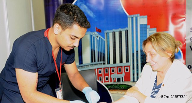 -ÖZEL SANİ KONUKOĞLU HASTANESİ GAPSHOES’TA STANT AÇTI