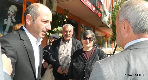 Öztunç: Kalesi Elbistan'da şov yaptı esnafla kucaklaştı