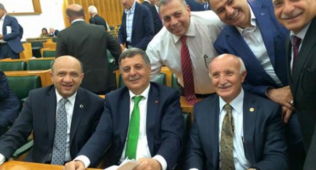 Pakdil, 256 üyenin tamamının oyunu alarak güven tazeledi