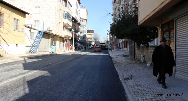 Pazarcık 1. Caddeye Sıcak Asfalt