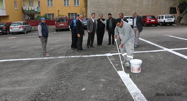 PAZARCIK BELEDİYE OTOPARK’INDA ÇİZGİ ÇALIŞMASI YAPILDI