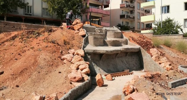 Pazarcık’taki park yapımı devam ediyor