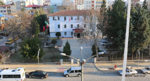 PAZARCIK YENİ KAYMAKAMLIK BİNASINA KAVUŞUYOR...