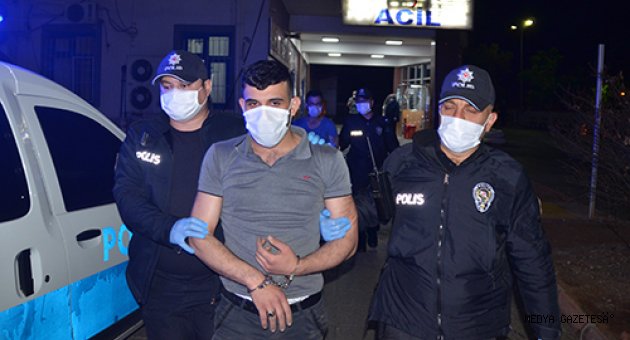 Polisin şüphelendiği otomobilden silah ve kesici aletler ele geçirildi