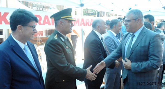 PROTOKOLLE HALK BAYRAMLAŞTI