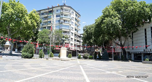 Ramazan Bayramı'nı kapsayan sokağa çıkma kısıtlamasına uyuluyor