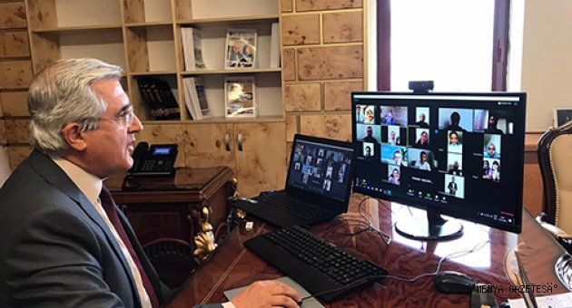 Rektör Can, Üniversitemizde Eğitim Gören Yabancı Uyruklu Öğrencilerle Video Konferansla Bir Araya Geldi