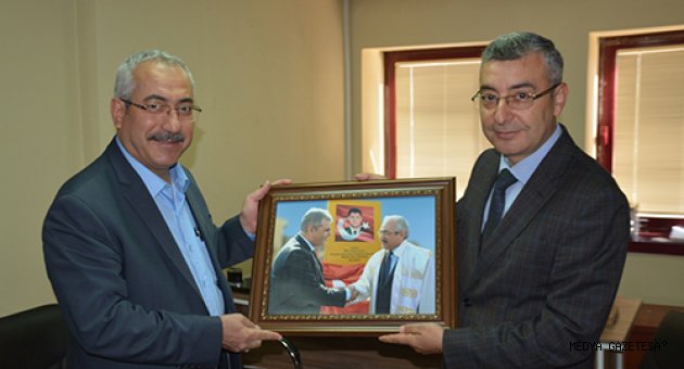 Rektör Deveci’den Basın ve Halkla İlişkiler Müdürlüğüne Tebrik Ziyareti