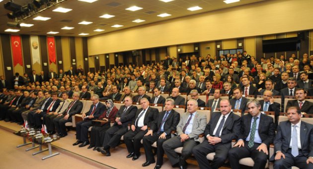 REKTÖRLÜK DEVİR TESLİMİ