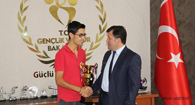 SAHURA KADAR TENİS TURNUVASI” TAMAMLANDI