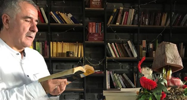 ŞAİR YAZAR AHMET SANDAL’DAN KAHRAMANMARAŞ’TA ŞİİR DİNLETİSİ